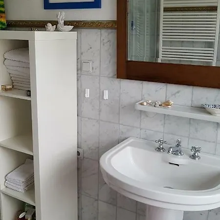 Privat Wohnen Im Schlosshof Séjour chez l'habitant *