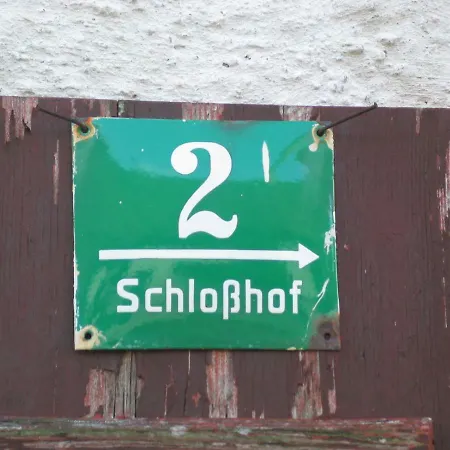 Privat Wohnen Im Schlosshof Séjour chez l'habitant