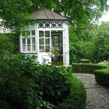 Privat Wohnen Im Schlosshof Waldlaubersheim