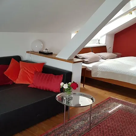 Séjour chez l'habitant Privat Wohnen Im Schlosshof Waldlaubersheim